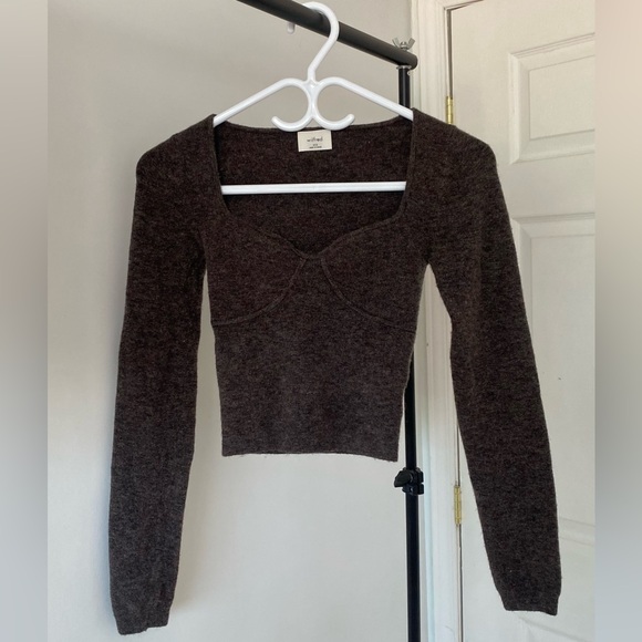 Wilfred Greer Sweater - Picture 2 of 2